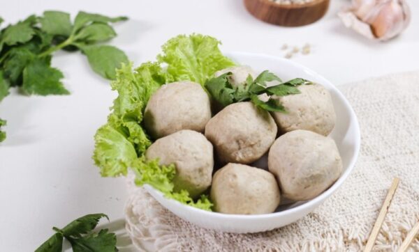 Cara Membuat Bakso Sapi Kuah (Kenyal, Gurih, Dan Segar)
