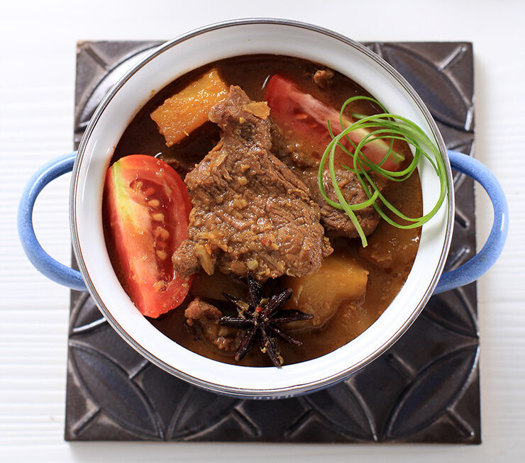 Resep Semur Daging Khas Betawi Kuah Kental yang Bikin Nagih